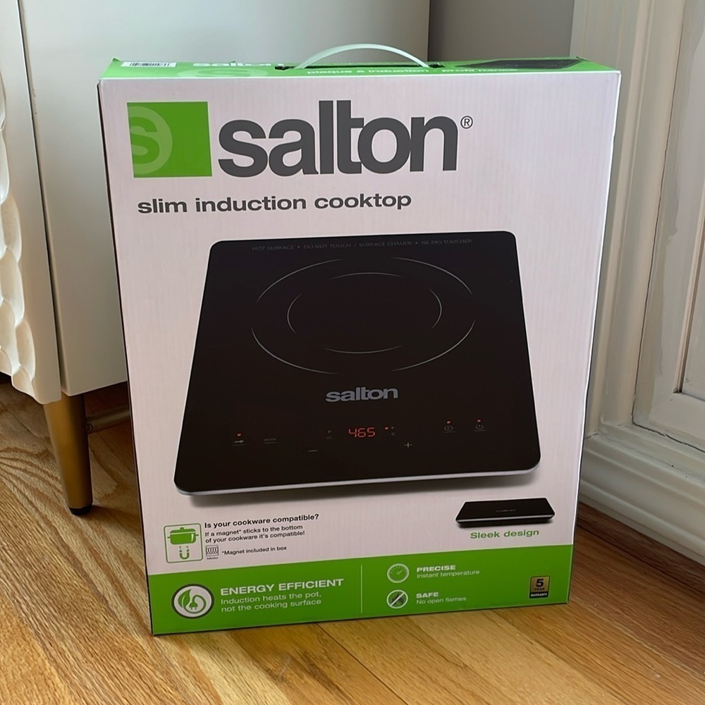 NEW Salton Slim Induction Cooktop Energy Efficient New in Box